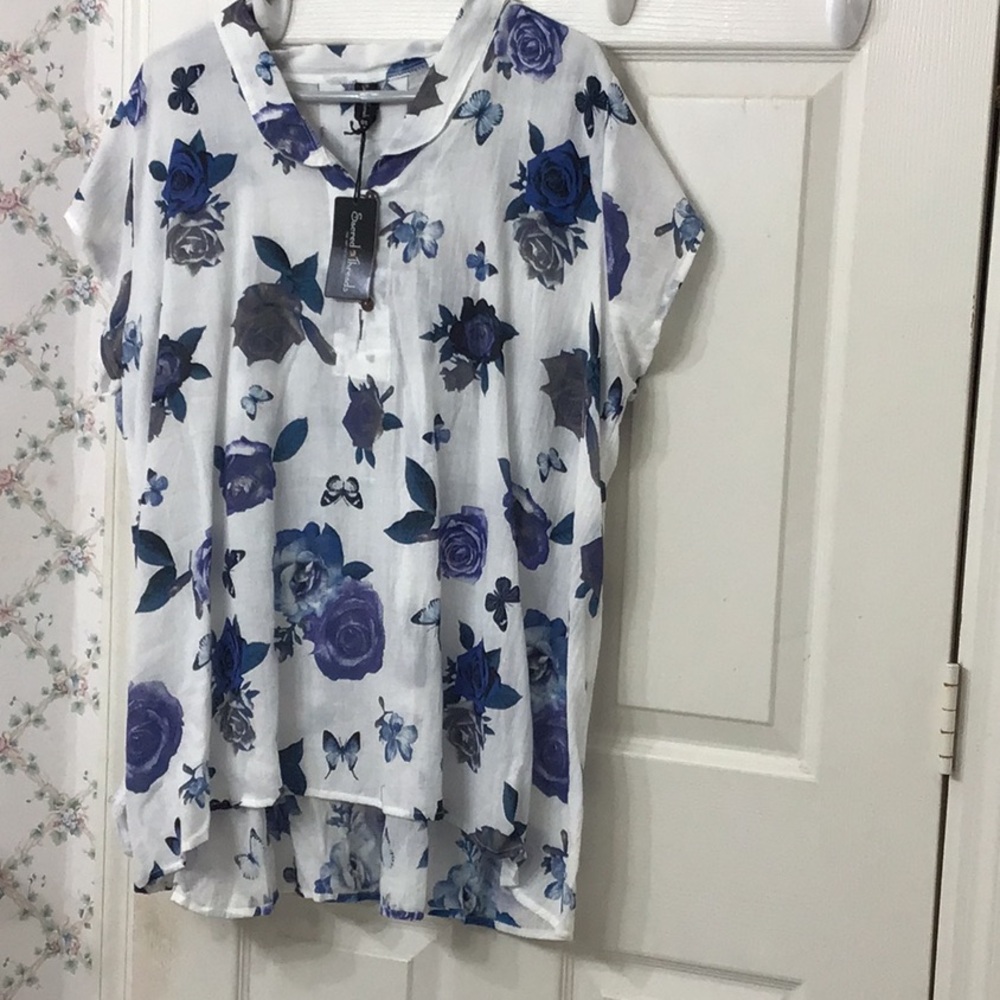 New W/ Tags Sacred Threads Boho One Size A-Line 100% Rayon Summer Floral Top.